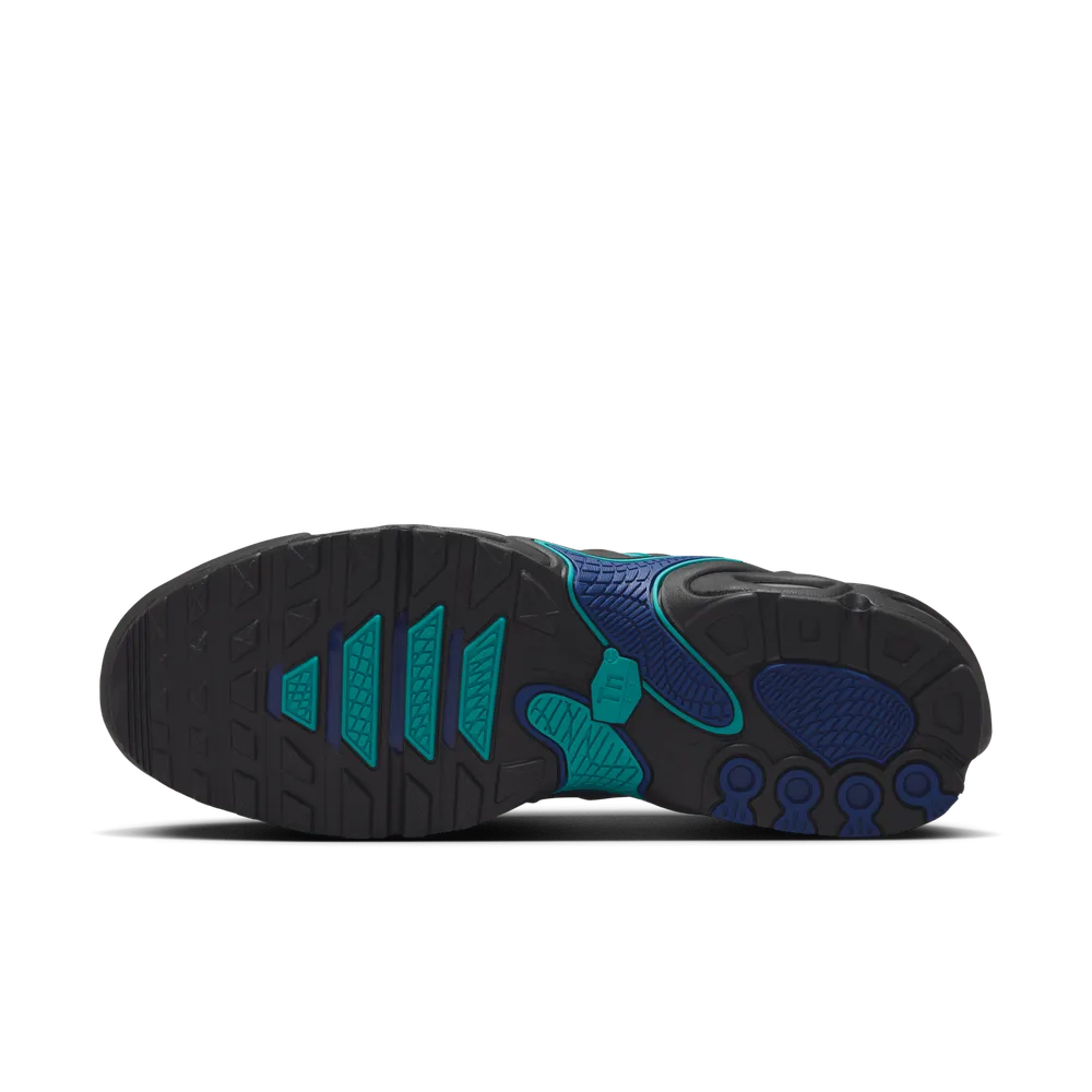 1994C8_Nike-Air-Max-Plus-Drift_BLACK-BALTIC-BLUE_FD4290-011_img1