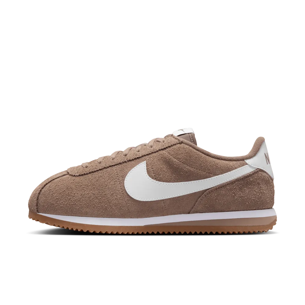 876757_Nike-Cortez-Vintage-Suede-WMNS_MINK-BROWN_FJ2530-200_img0