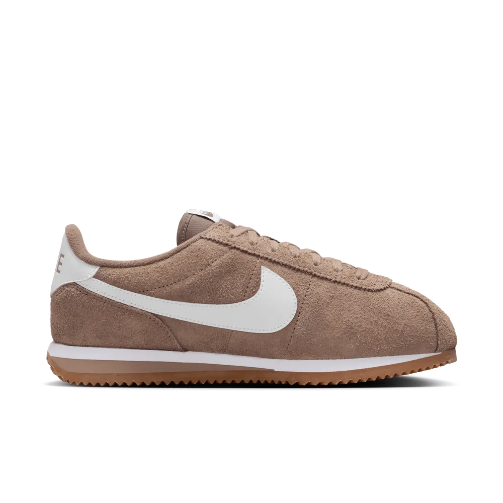 876757_Nike-Cortez-Vintage-Suede-WMNS_MINK-BROWN_FJ2530-200_img2
