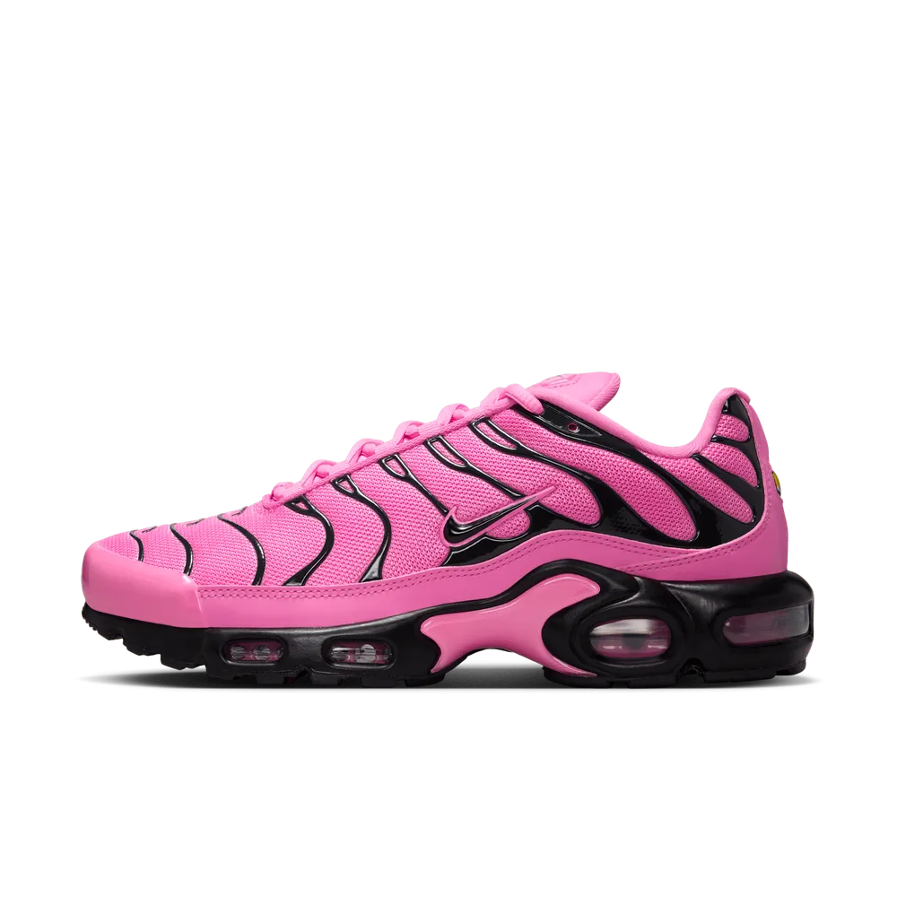 E06F9A_Nike-Air-Max-Plus_PINK-BLACK_HJ9743-601_img0