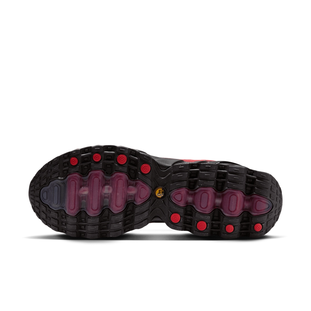 E26563_Nike-Air-Max-Dn8_BRED_FQ7860-008_img1