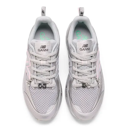9FA4A7_GANNI-x-New-Balance-Fresh-Foam-Trainer_SILVER-METALLIC_UTRNGA_img2