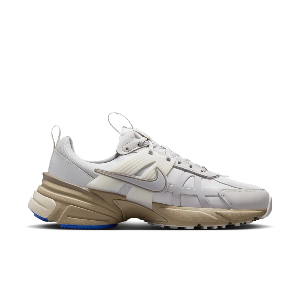 C1B6A8_Nike-V2K-Run-Gore-Tex_LIGHT-BONE_FZ2622-002_img2