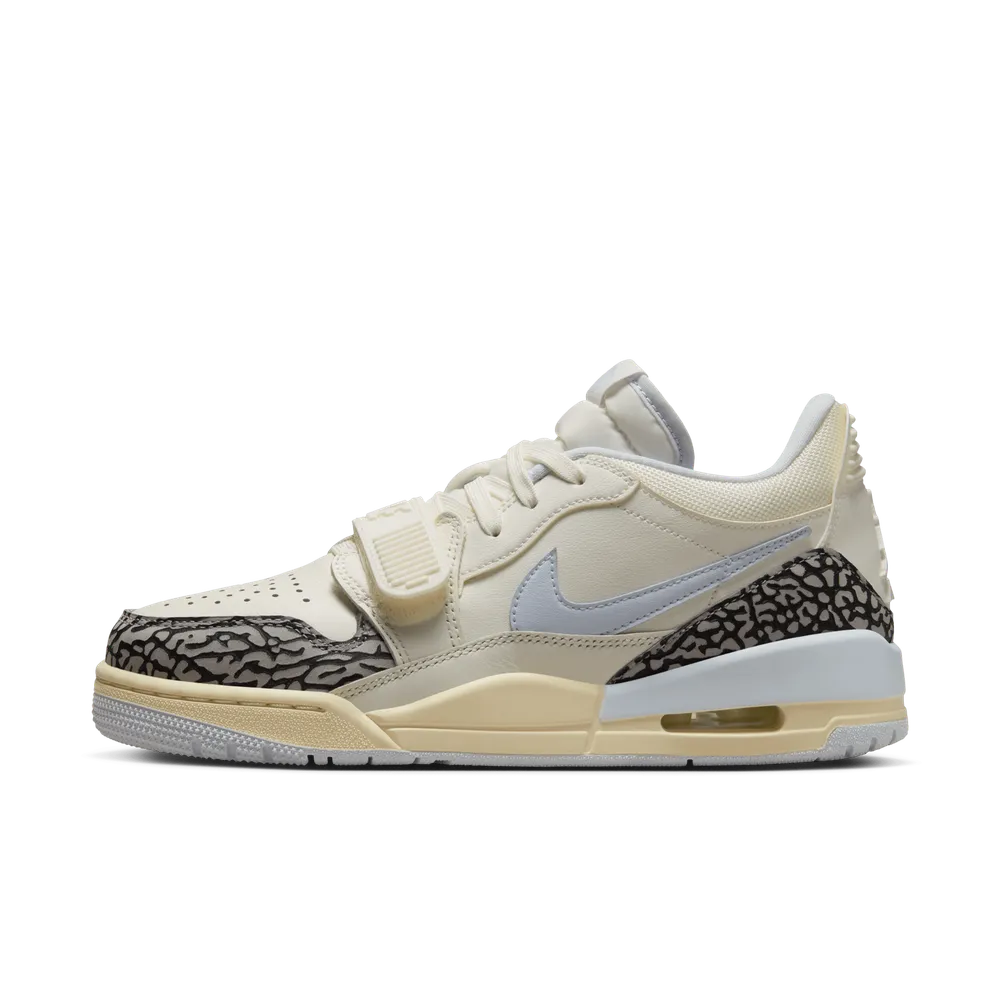 A0A4AE_Air-Jordan-Legacy-312-Low-WMNS_SAIL-CEMENT-GREY_FQ7827-101_img1