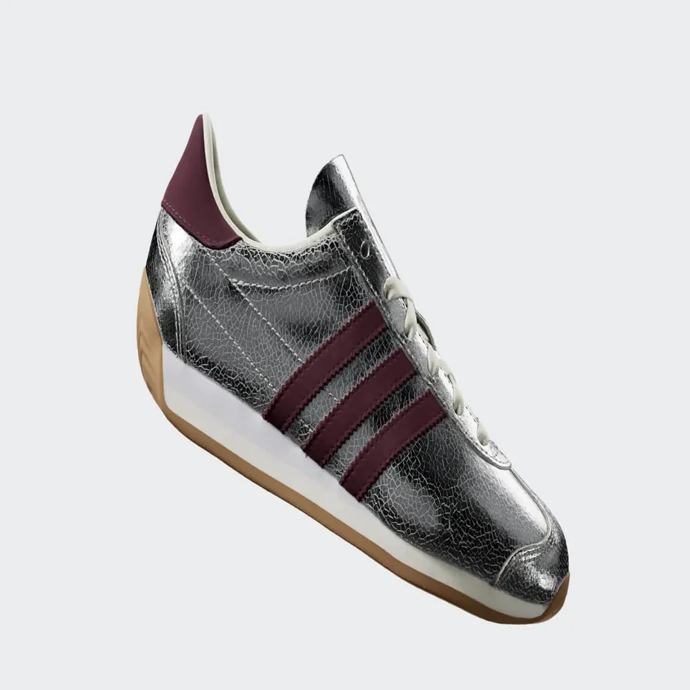 3D0D11_adidas-Country-OG-WMNS_SILVER-METALLIC-MAROON_JQ5111_img1