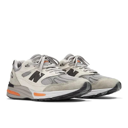 9E908F_New-Balance-991v2-Made-in-UK_PELICAN-GREY-ORANGE_U991BS2_img0