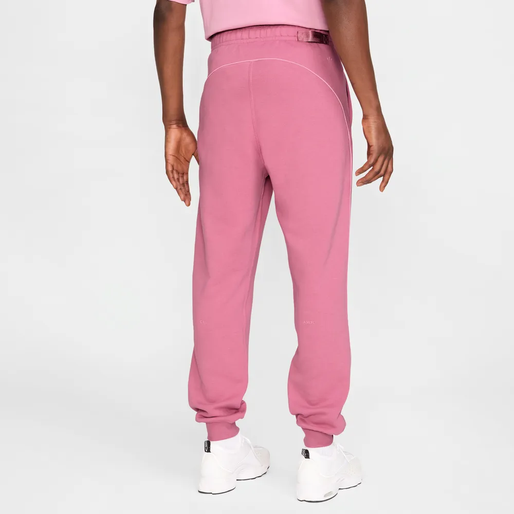 BE6D82_NOCTA-x-Nike-NRG-Fleece-Pants_DESERT-BERRY_FN7661-667_img3