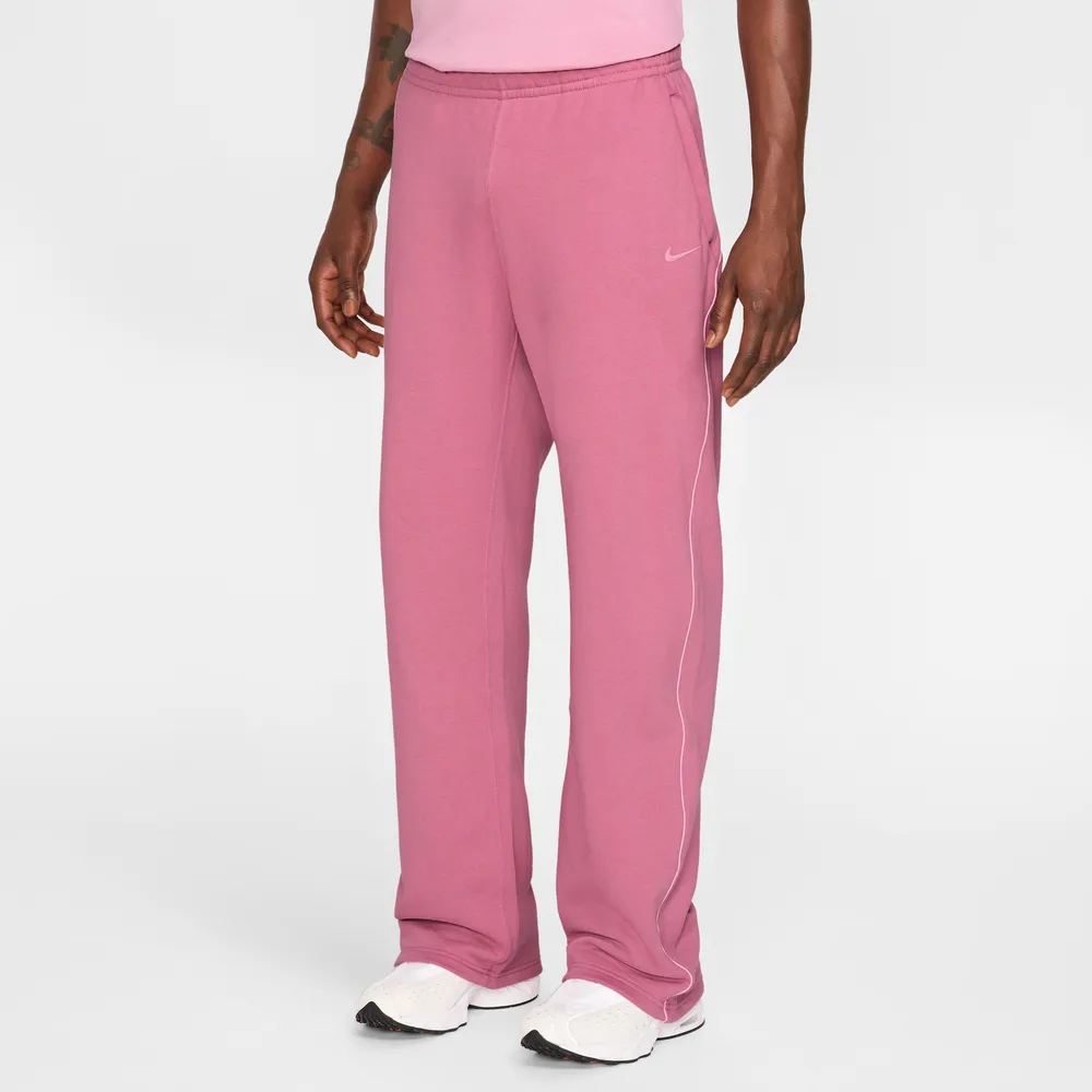 C47385_NOCTA-x-Nike-NRG-Fleece-Pant-OH_DESERT-BERRY_FZ4675-667_img1