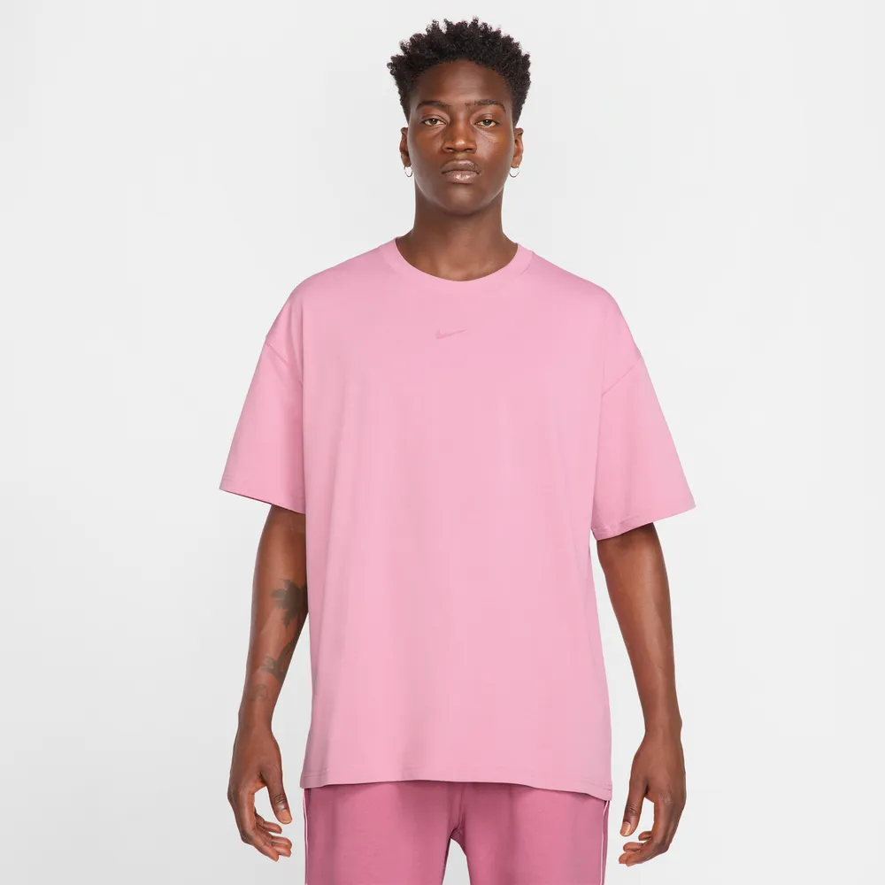 DAA2B0_NOCTA-x-Nike-NRG-Tee-Shirt_DESERT-BERRY_FN7663-698_img1