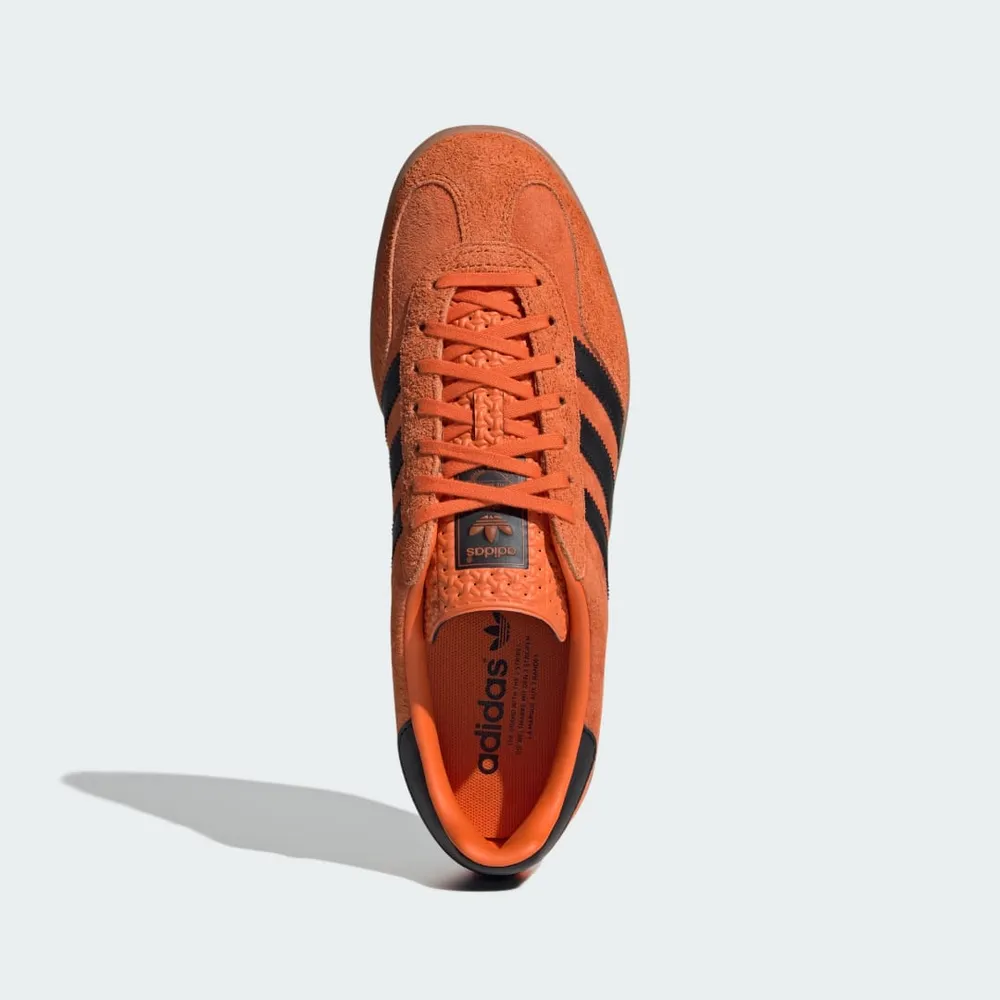 BC5436_adidas-Gazelle-Indoor_ORANGE-GUM_JI3905_img1