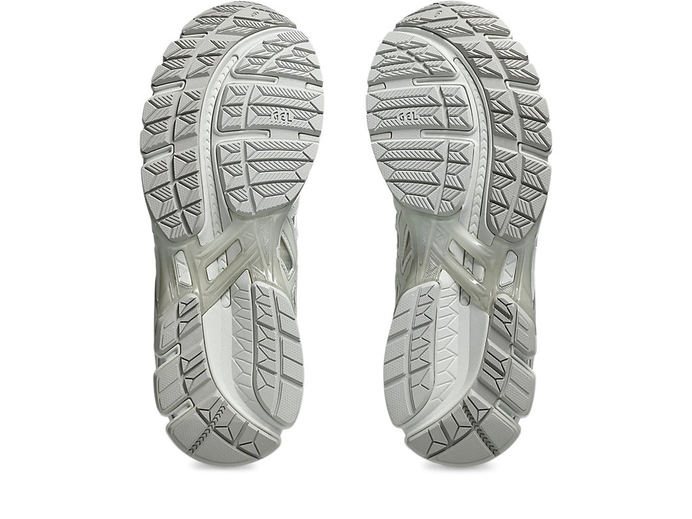 949897_UNAFFECTED-x-ASICS-Gel-Kayano-20_CREAM-LAKE-GREY_1203A529-100_img5