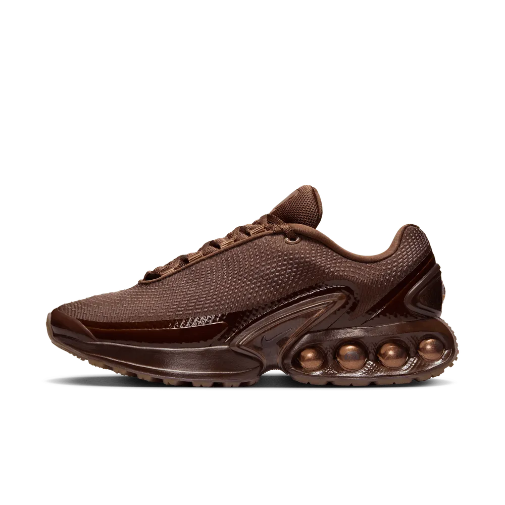 412422_Isamaya-Ffrench-x-Nike-Air-Max-Dn-WMNS_LIGHT-CHOCOLATE_HQ3837-200_img0