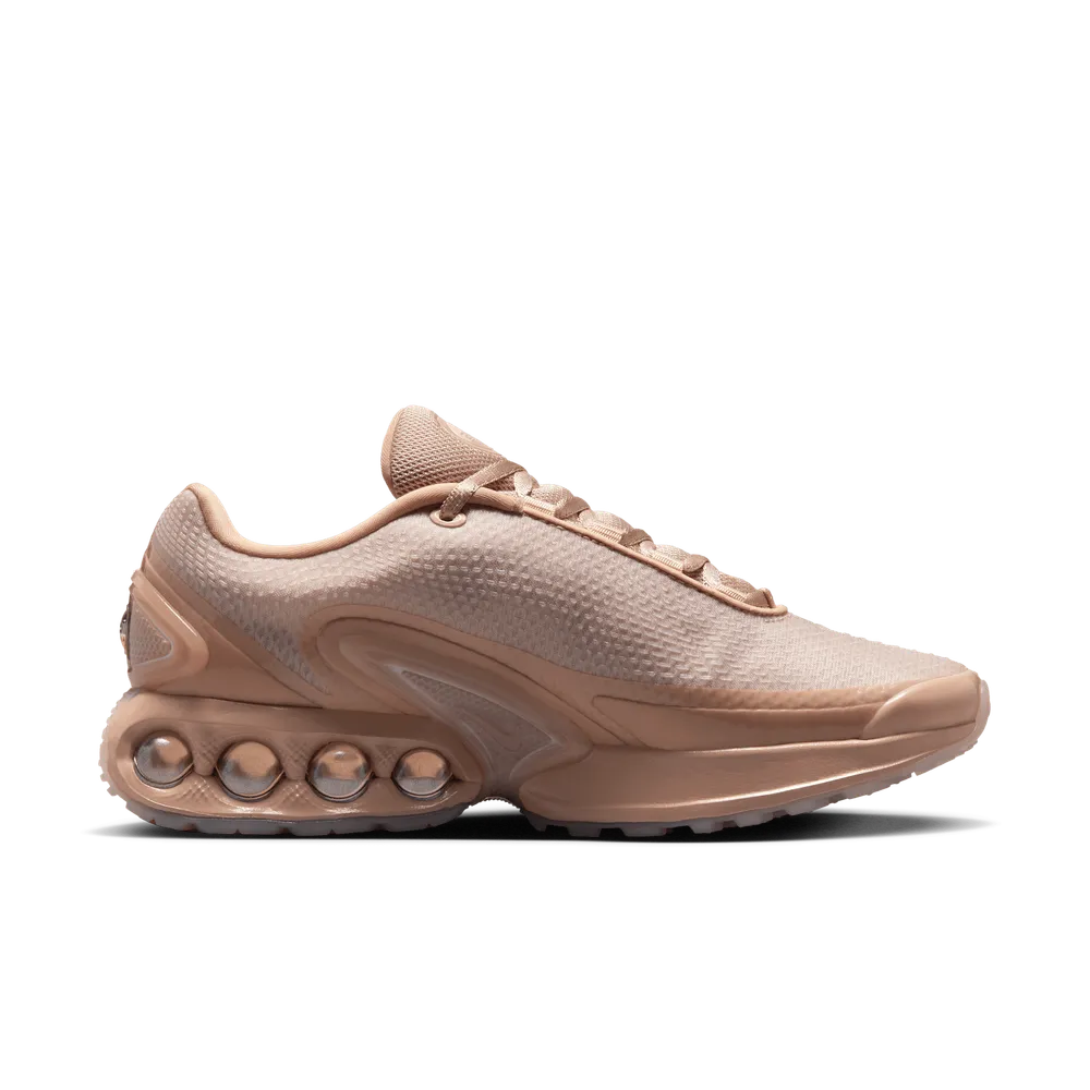BF917E_Isamaya-Ffrench-x-Nike-Air-Max-Dn-WMNS_BIO-BIEGE_HQ3837-201_img2