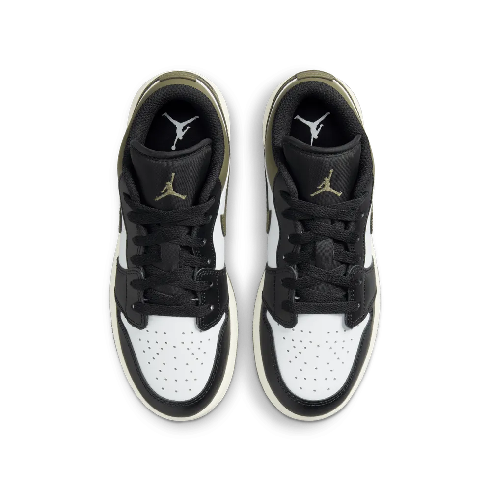 666647_Air-Jordan-1-Low-GS_BLACK-TOE-MEDIUM-OLIVE_553560-092_img3