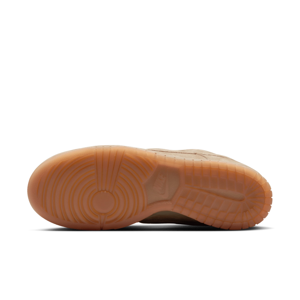 B6A997_Nike-SB-Dunk-Low-Pro-B_PARACHUTE-BEIGE_HJ0367-200_img1