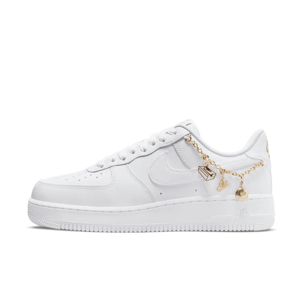 000000_Nike-Air-Force-1-Low-LX_LUCKY-CHARMS-GOLD_DD1525-100_img0