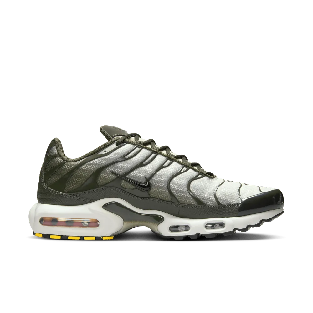 383932_Nike-Air-Max-Plus_SEQUOIA-CARGO-KHAKI_DM0032-300_img2