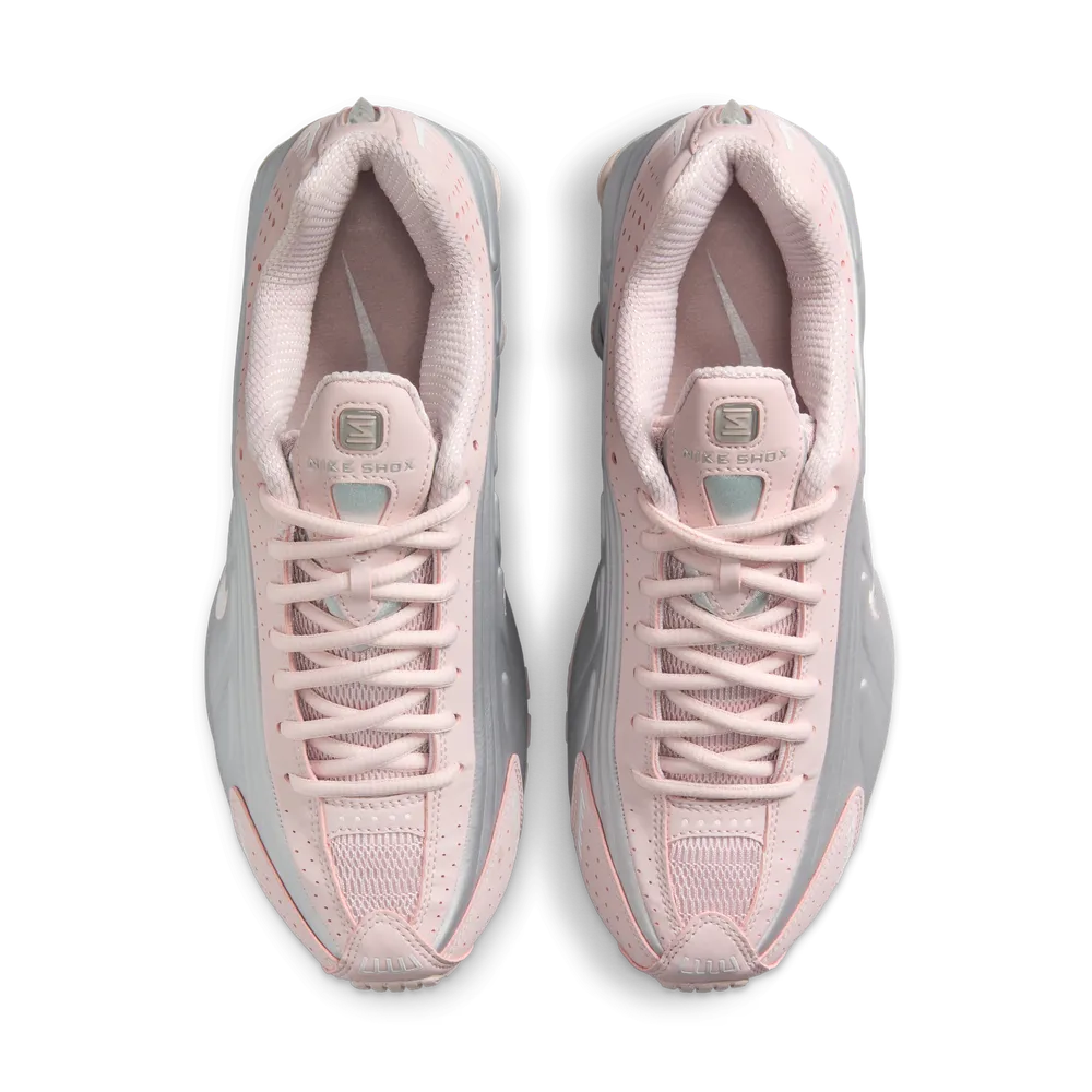 D8C8C8_Nike-Shox-R4_BARELY-ROSE_AR3565-600_img3