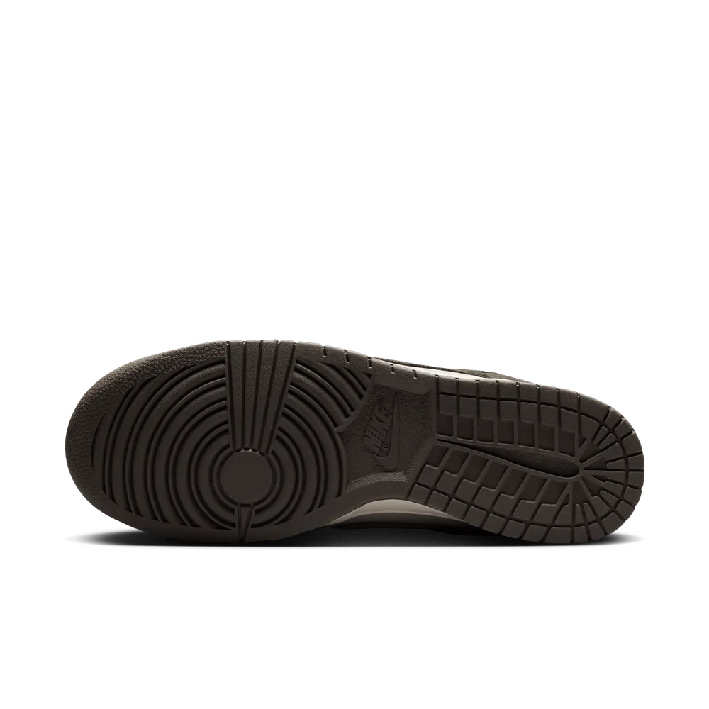 564240_Nike-Dunk-Low-Retro-SE_PLATINUM-VIOLET-CAVE-STONE_FQ8249-001_img1