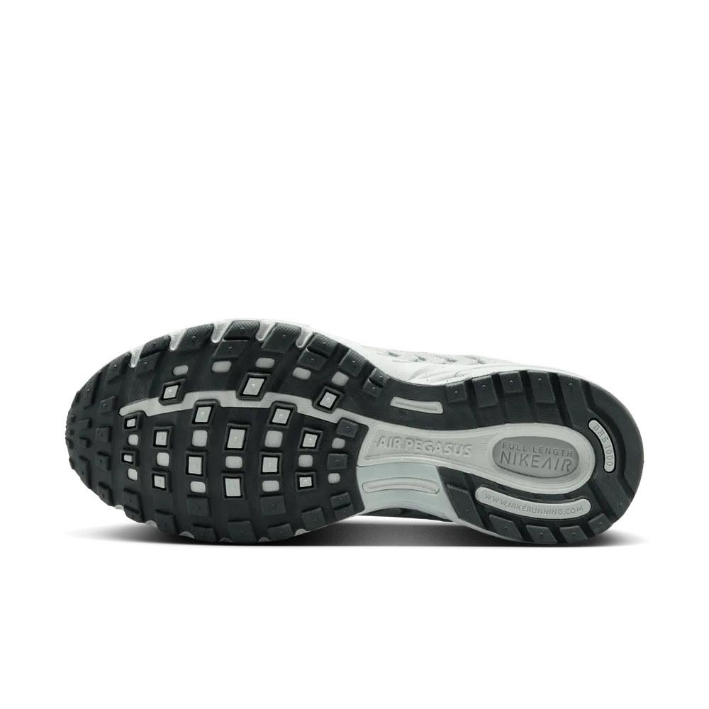 6B6F6D_Nike-Air-Peg-2K5-WMNS_PURE-PLATINUM_HJ5271-001_img1