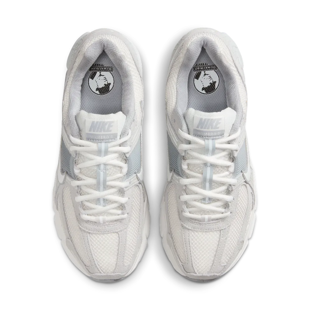 B0AEAF_Nike-Zoom-Vomero-5-WMNS_PURE-PLATINUM_HQ0458-001_img3