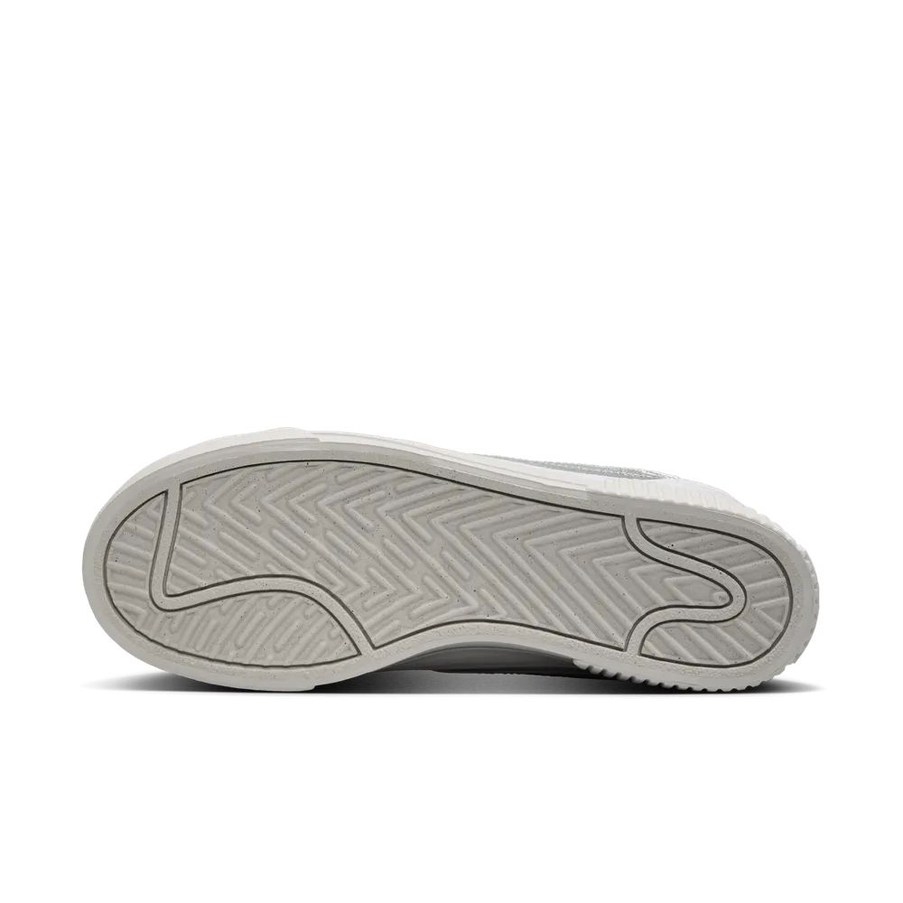 ADAFB3_Nike-Court-Legacy-Lift_WHITE-METALLIC-SILVER_HQ2307-100_img1