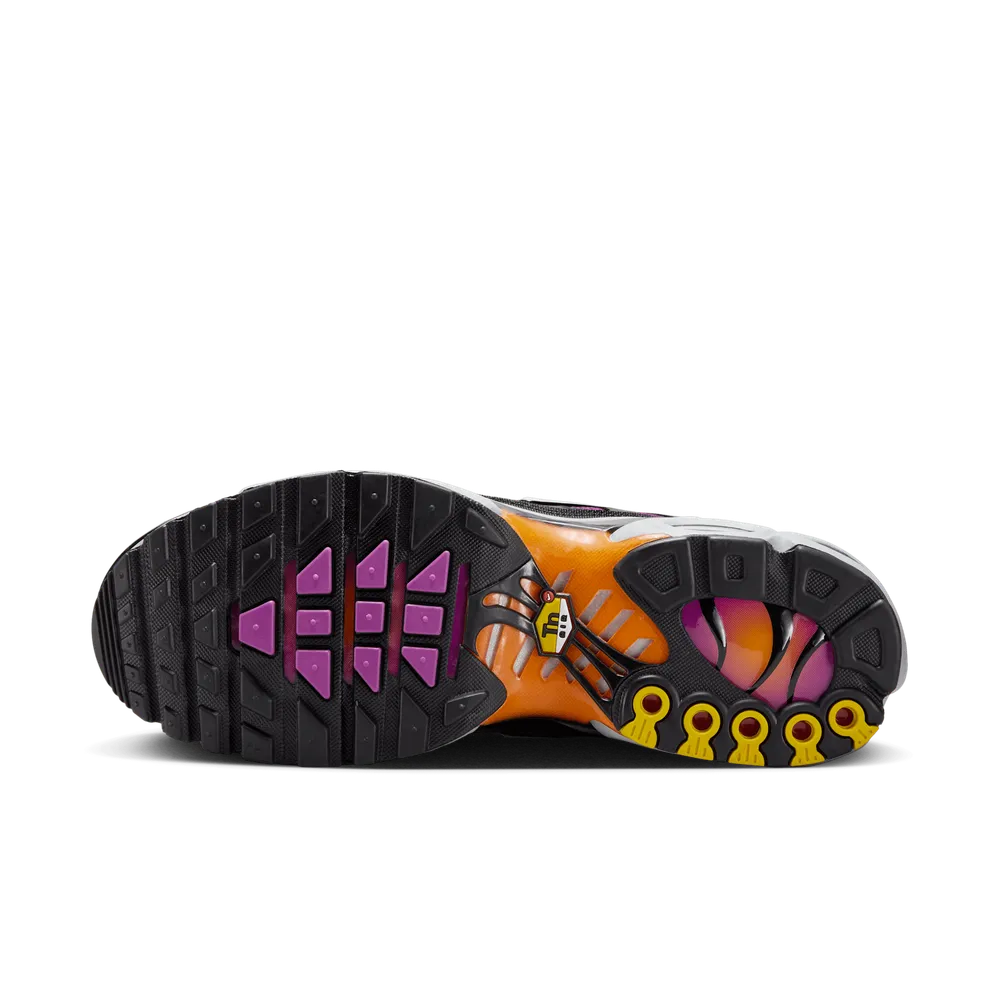 B93B2A_Nike-Air-Max-Plus_DESERT-SUNSET_DM0032-014_img1