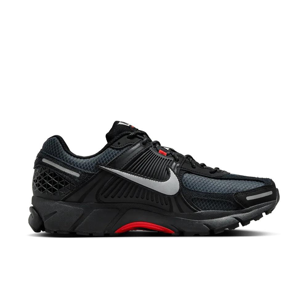 000000_Nike-Zoom-Vomero-5_BRED_HV2527-002_img2