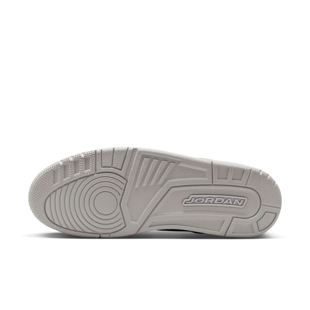 C1AE99_Jordan-Spizike-Low_SANDDRIFT-VAST-GREY_HV6528-100_img1