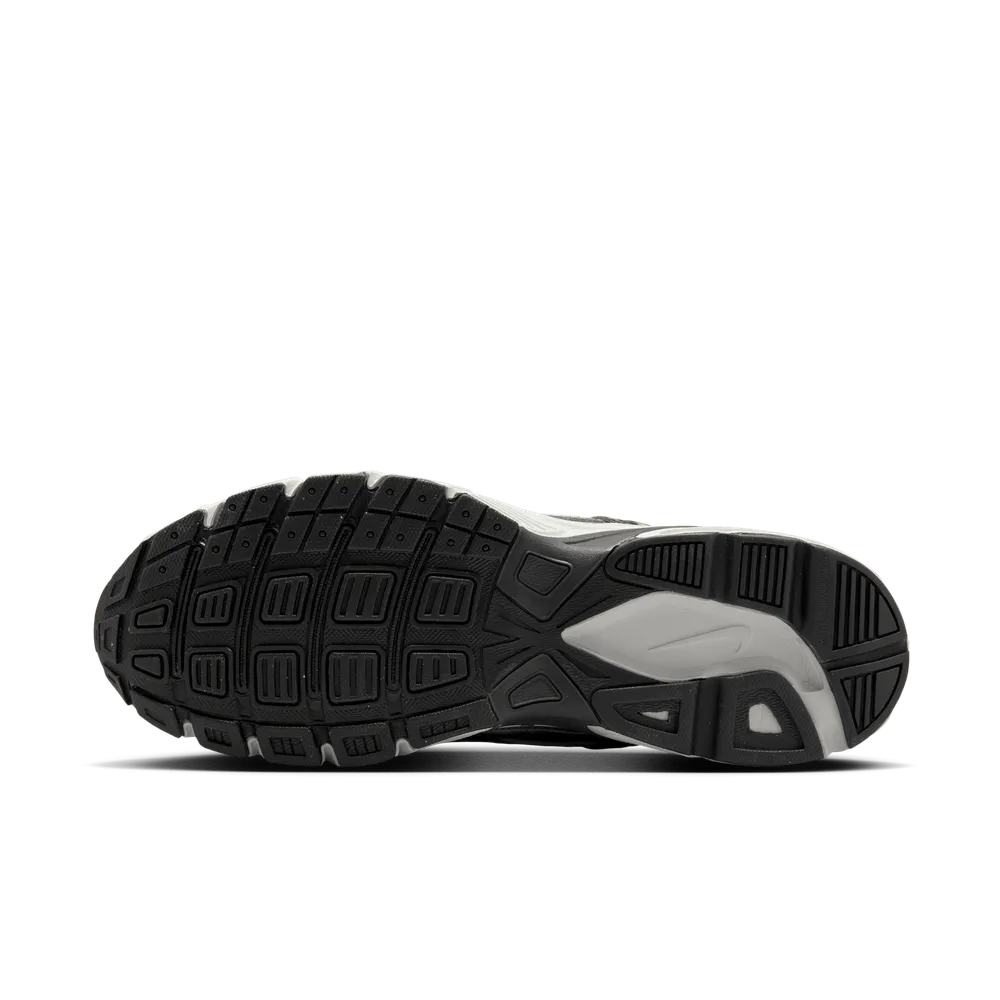 403F44_Nike-Initiator_SMOKE-GREY_IB3083-001_img1