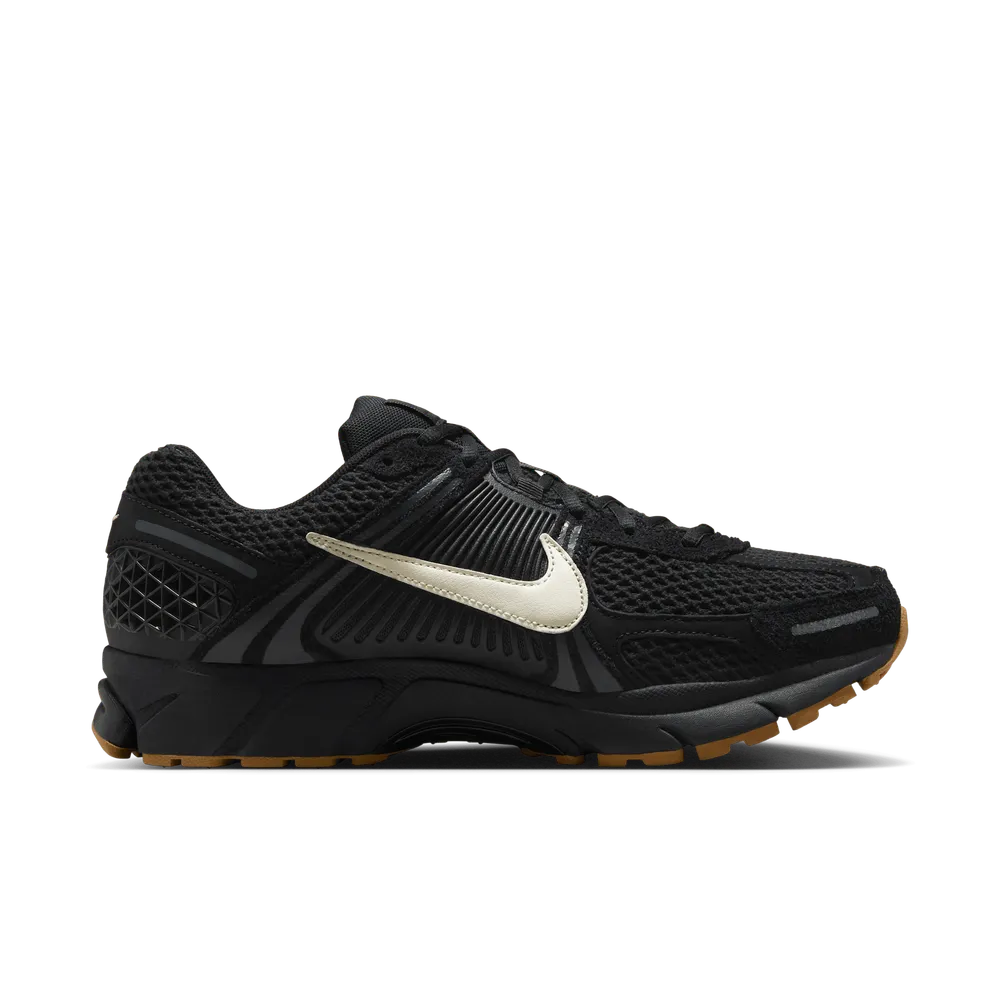 000000_Nike-Zoom-Vomero-5_BLACK-GUM_IB4005-010_img2