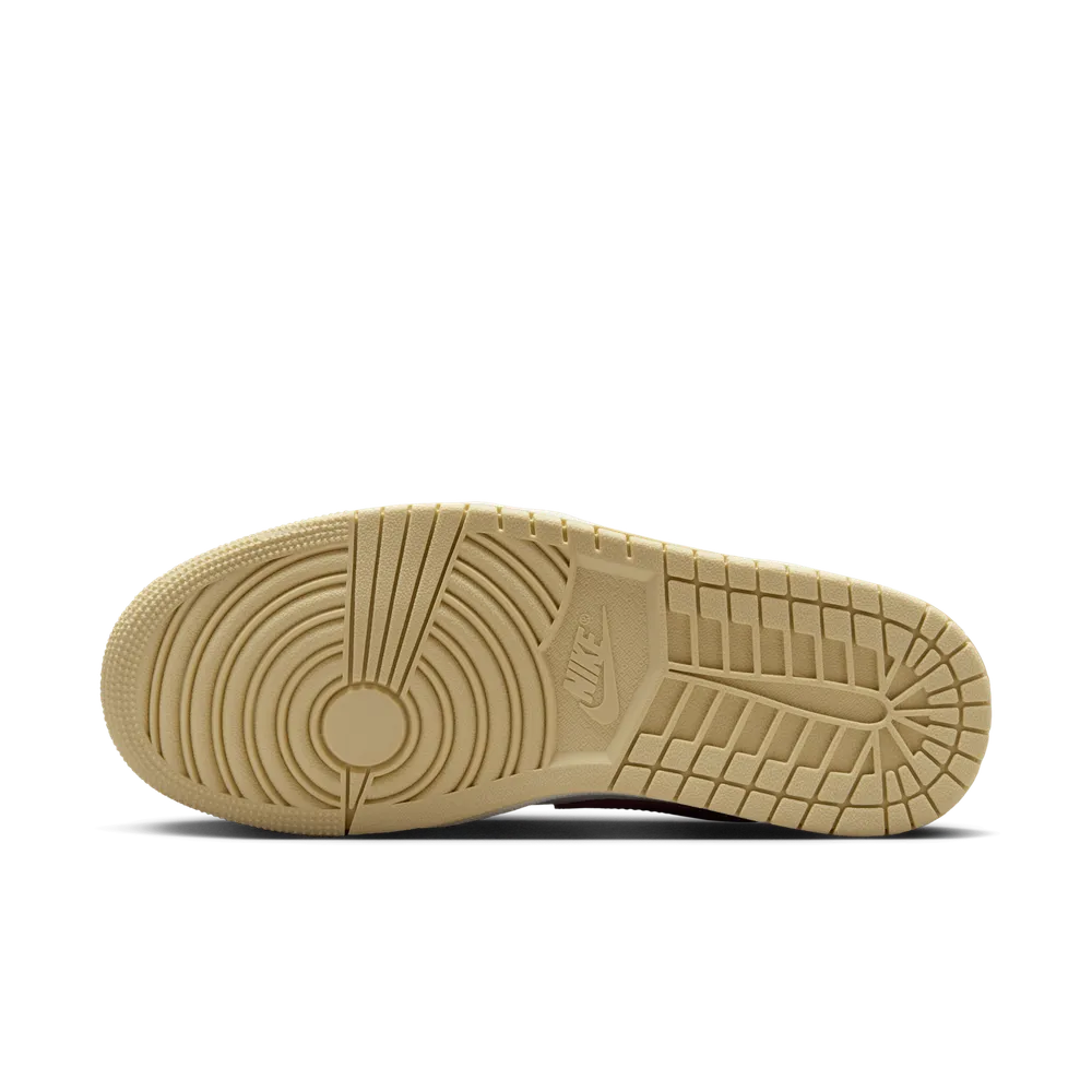 DCD3BA_Air-Jordan-1-Low_TEAM-GOLD-RED_HV6530-100_img1