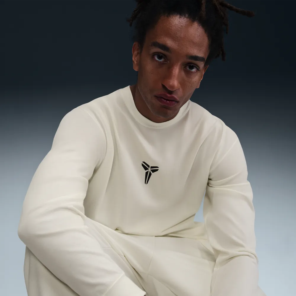 B9B5A5_Nike-Kobe-Max90-Long-Sleeve-T-Shirt_YEAR-OF-THE-SNAKE-SAIL_IB0241-133_img2