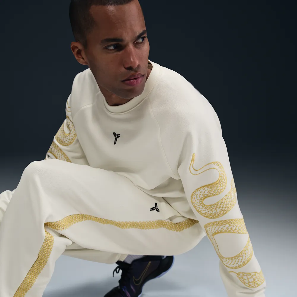 DEDAD5_Nike-Kobe-Therma-FIT-Crewneck_YEAR-OF-THE-SNAKE-SAIL_HQ4697-133_img2