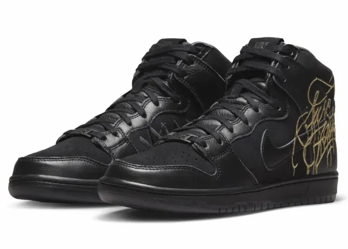 faust-nike-sb-dunk-high-black-and-metallic-gold-dh7755-001 01.webp