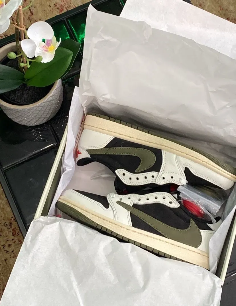 travis scott air jordan 1 olive