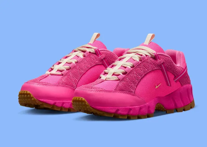 jacquemus-nike-air-humara-pink-dx9999-600 01.webp