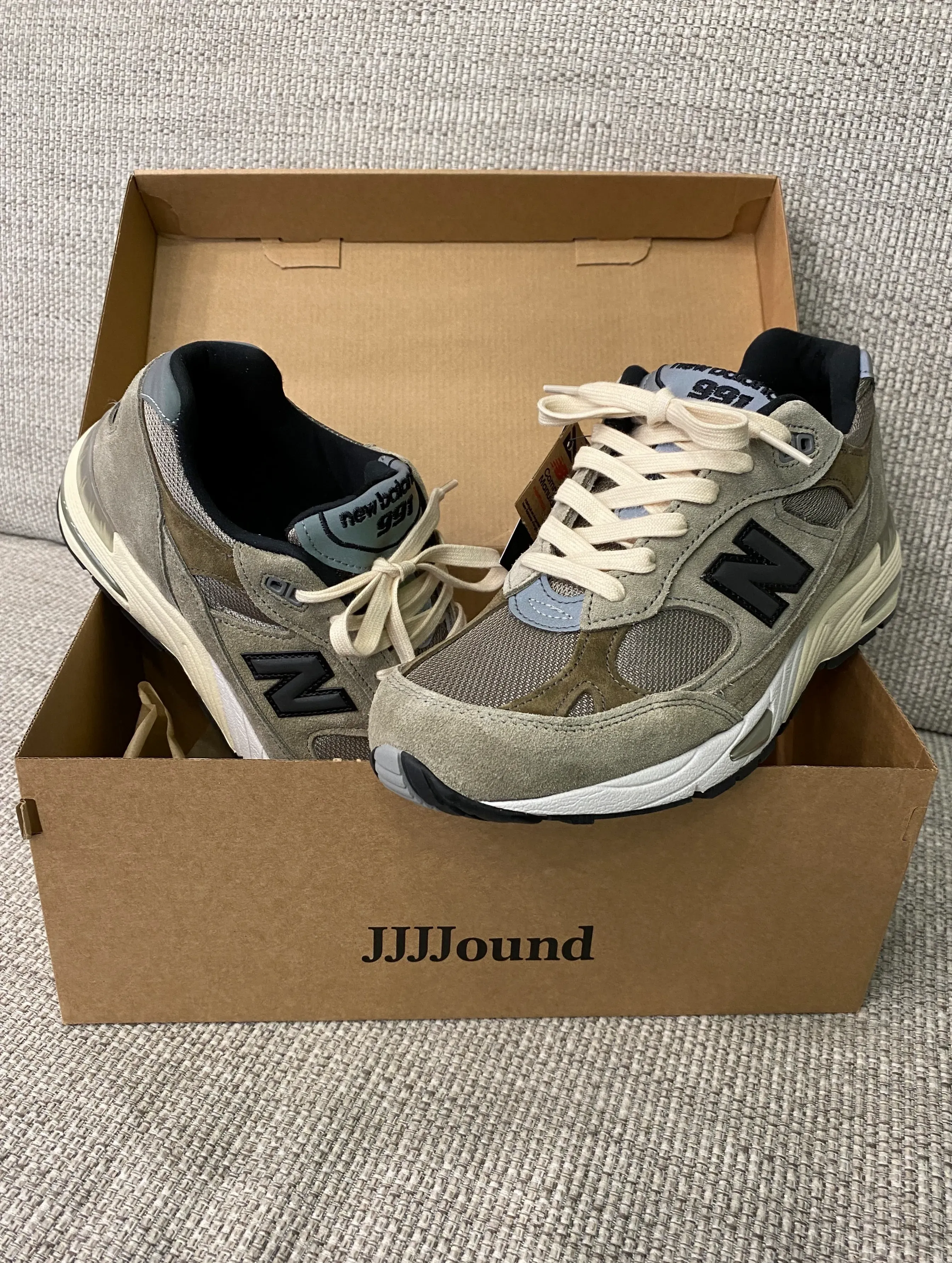 jjjjound nb 991 grey box