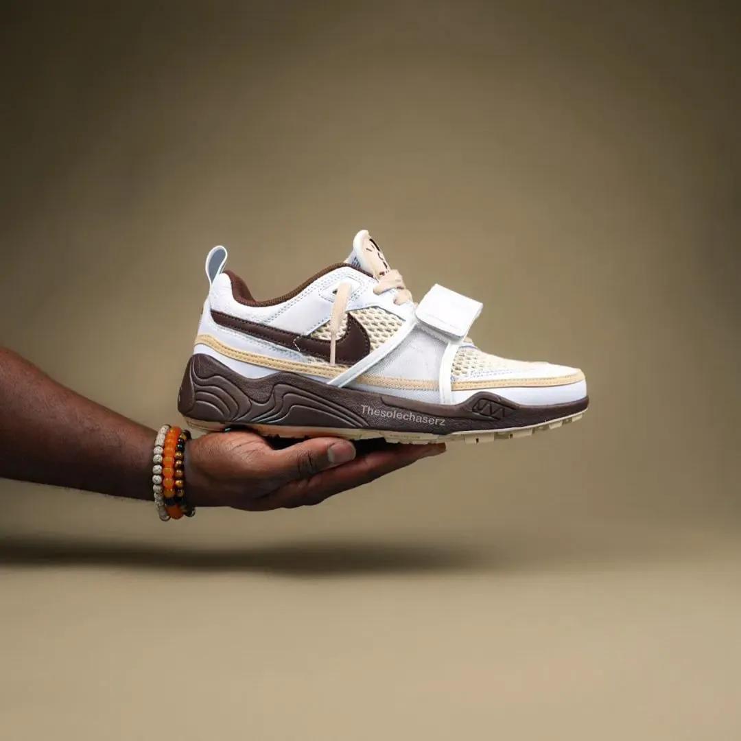 travis scott nike zoom field jaxx light chocolate hq3073-100
