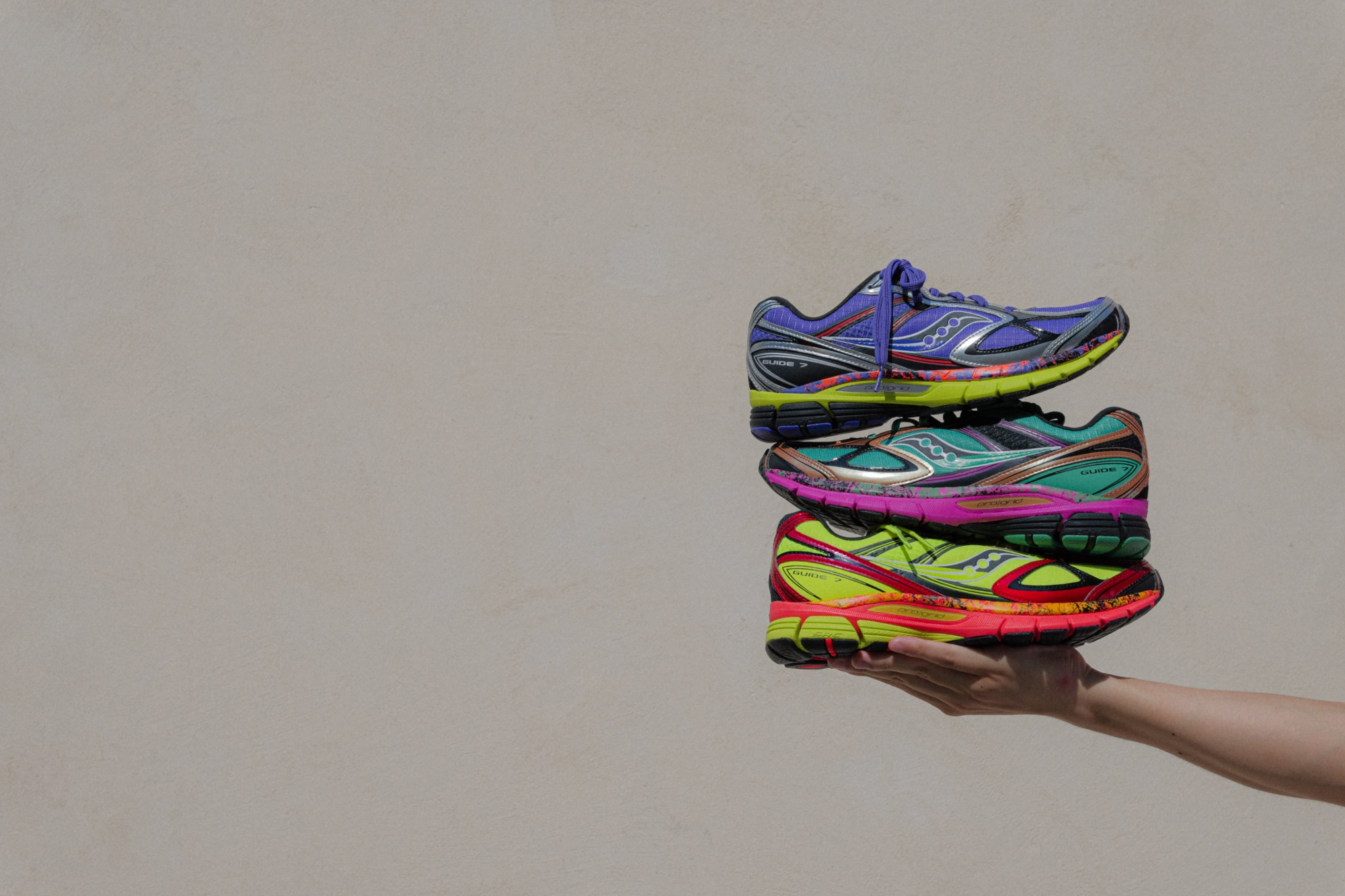 Saucony Guide 7 Hi-Octane : the return of an icon in motocross style