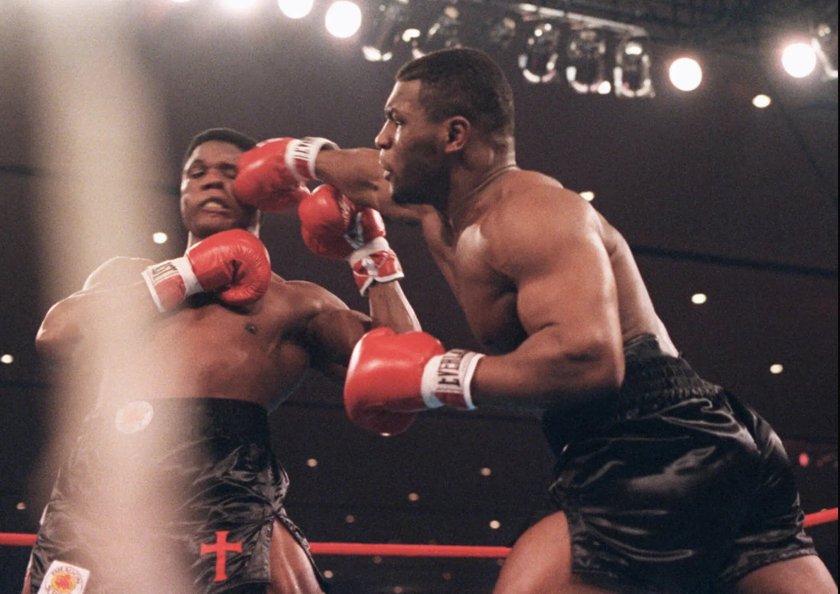 Mike Tyson devient l’égérie de Supreme et Martine Rose