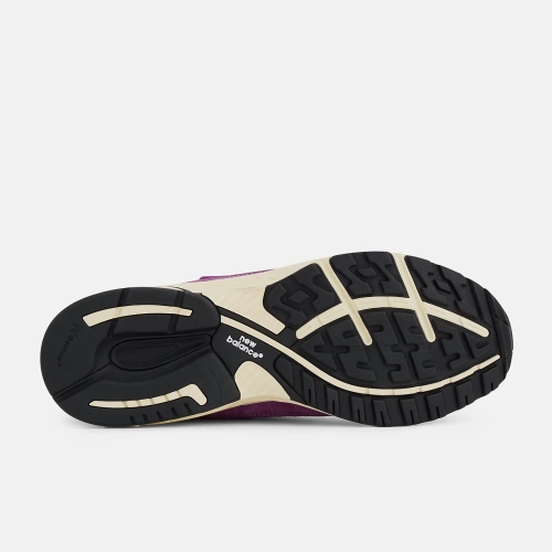 new-balance-993-made-in-usa-passion-fruit-u9934ja_924A8W