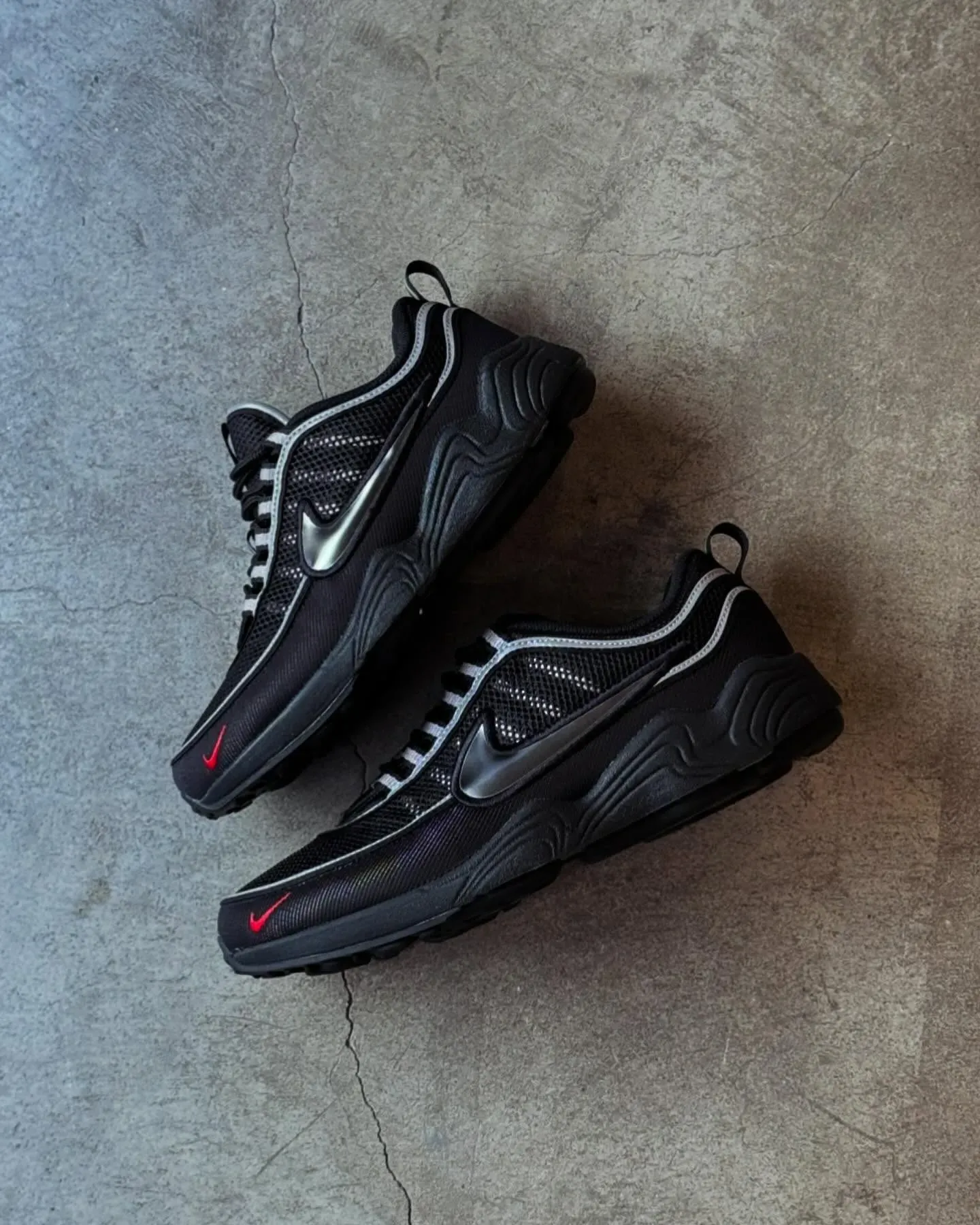 nike air zoom spiridon black metallic silver hf9117-002