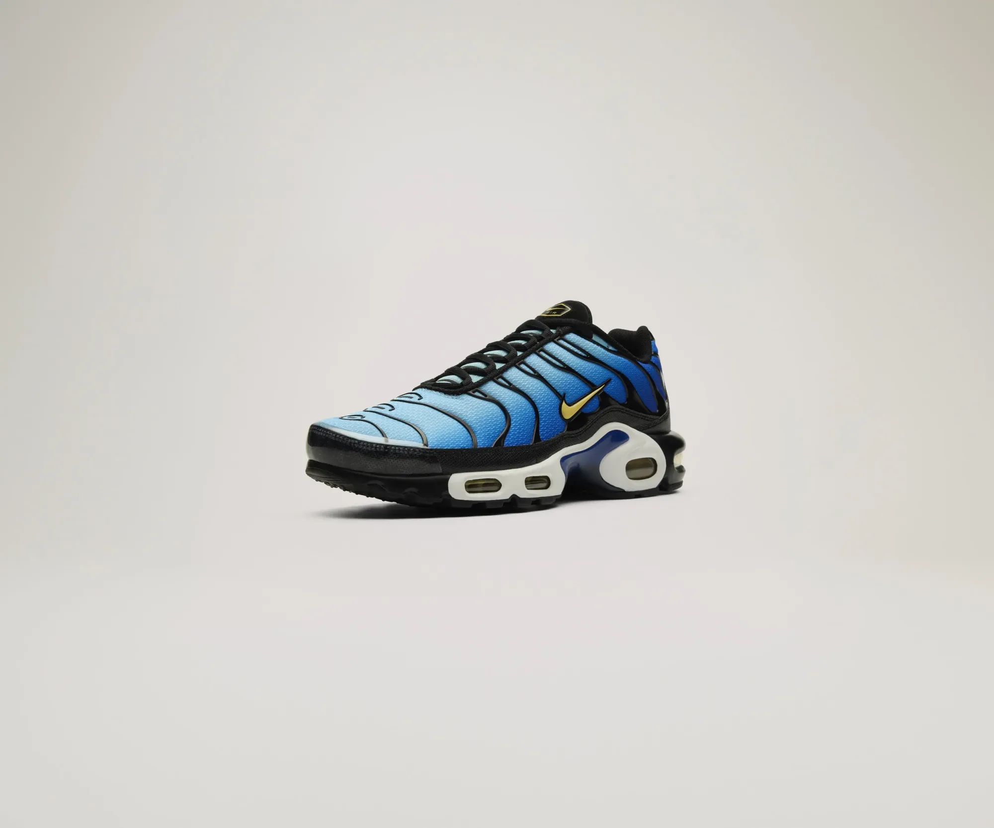 snkrs showcase nike air plus og hyper blue