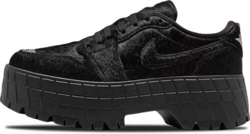 image de Air Jordan 1 Brooklyn Low Black Pony IB7210-006
