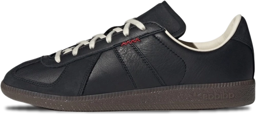 Image de adidas CORE BLACK / CHALK WHITE / GUM