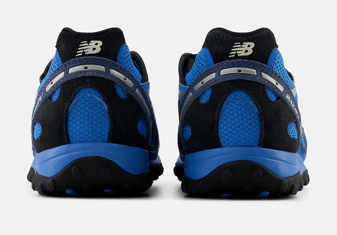 New Balance 204V Fan Blue vue arrière, talon bleu et noir