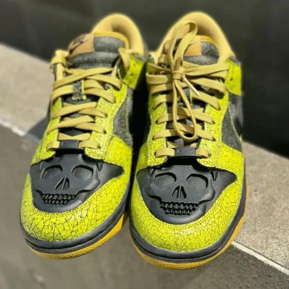 media/VXCdyHVY0a6q/tmpnike-dunk-low-halloween-hv6103-300.webp-2000x2000.webp