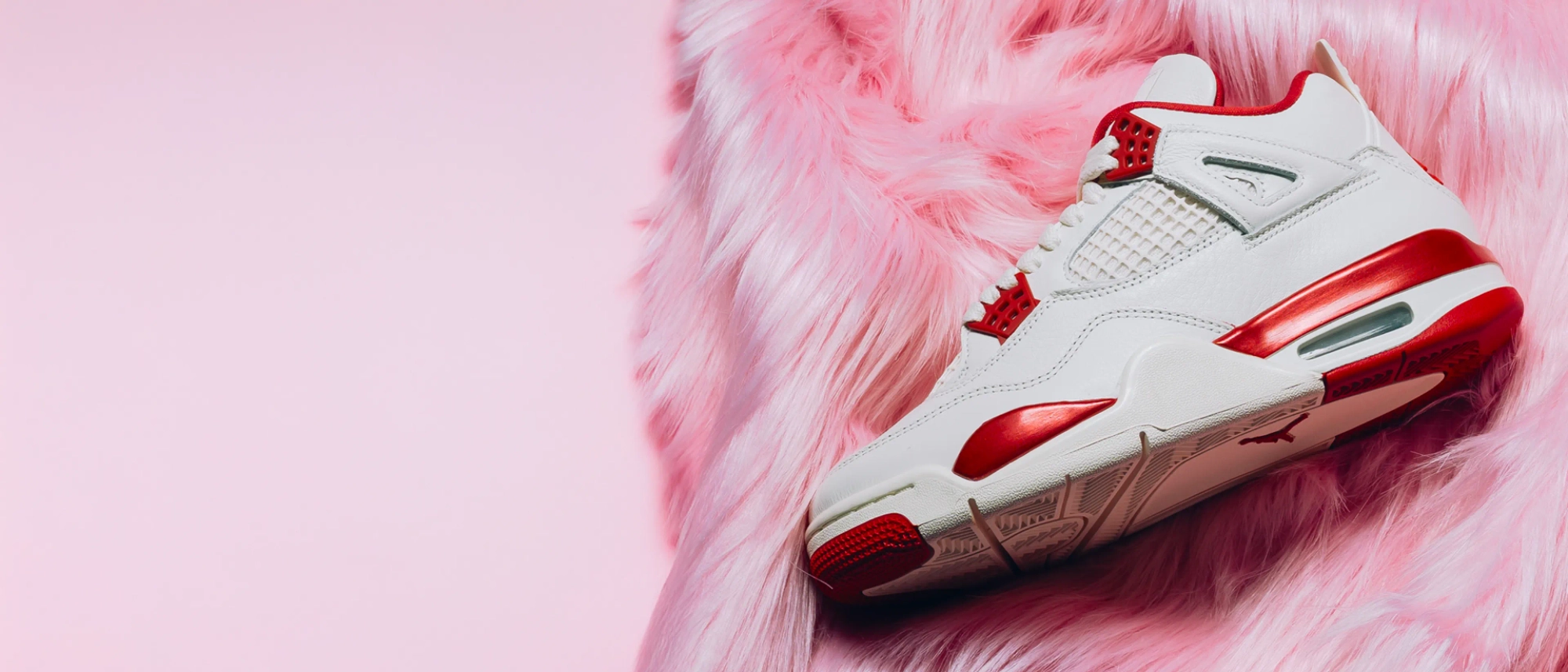 Air Jordan 4 Sierra Red