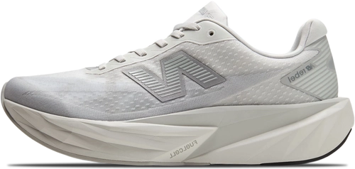 Image de New Balance FuelCell Rebel v5 GREY MATTER SILVER METALLIC